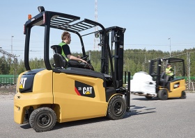 EP25-35N 80V - новая серия погрузчиков от Сat Lift Trucks